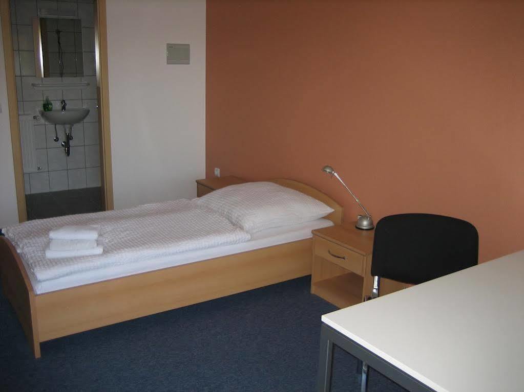 Messe Motel Латцен Экстерьер фото